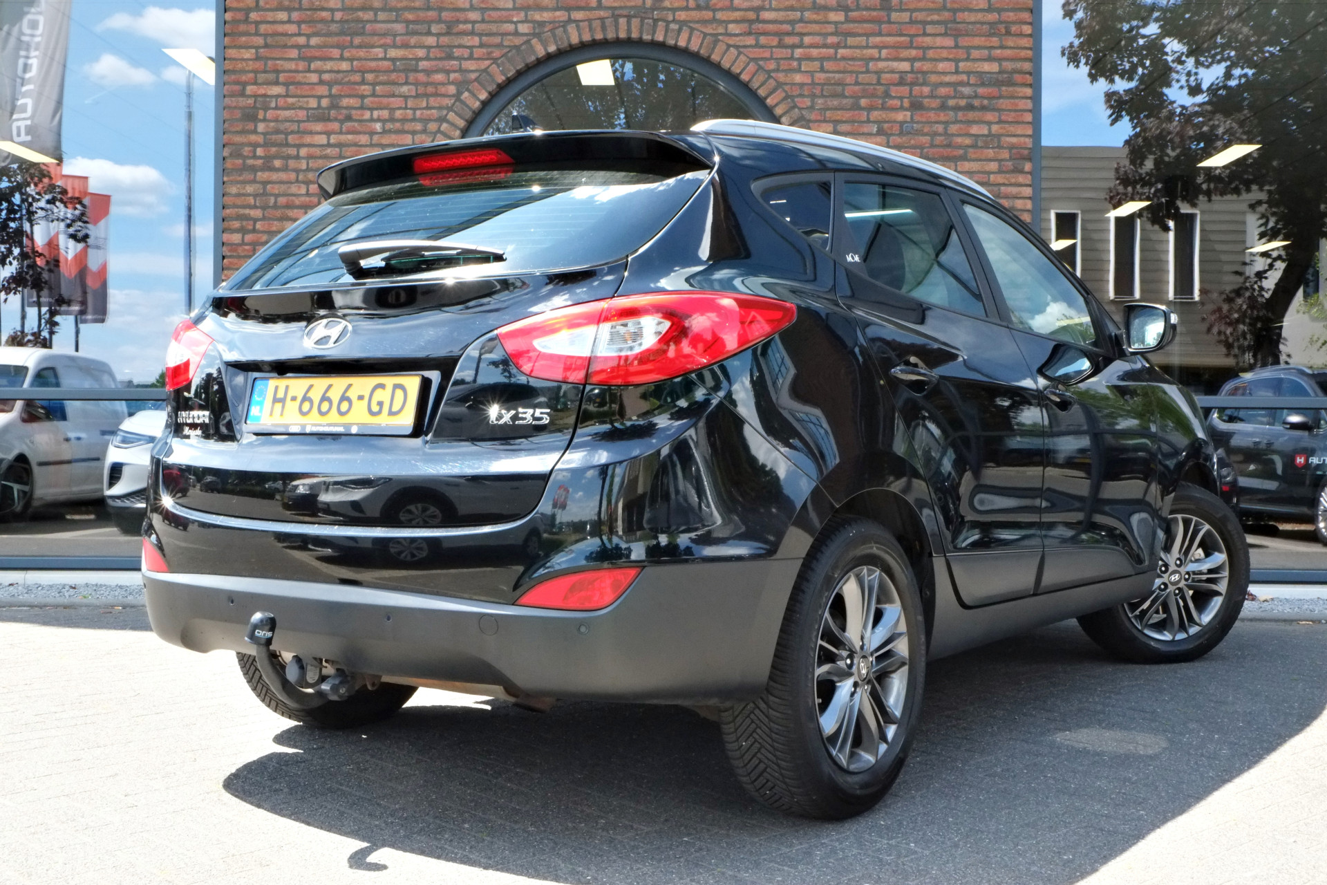 46154993-1.jpg